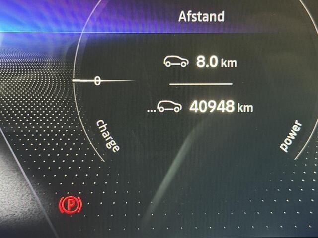 Renault MEGANE E-Tech EV60 Optimum Charge 220 Iconic Leder / SOH 94% / Warmtepomp / Camera Binnenspiegel / 360 Camera / Navigatie / Carplay / Clima / Two Tone / 20" lm