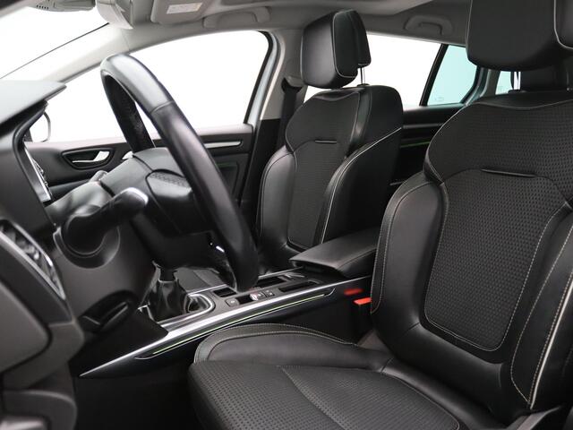 Renault MEGANE Estate TCe Bose 160pk Camera | Cruise | Parkeersens. v+a | Panoramadak | Stoelverw. | Trekhaak
