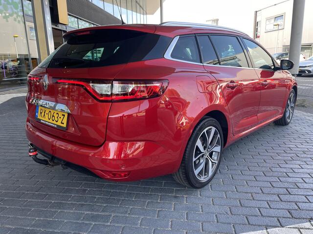 Renault MEGANE Estate 1.2 TCe Bose AUTOMAAT | TREKHAAK | TREKGEWICHT 1700KG | 1E EIGENAAR | DEALER ONDERHOUDEN | ZEER COMPLEET |