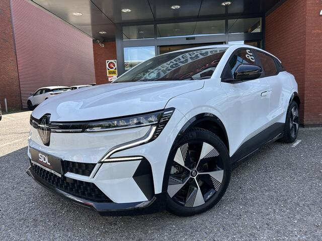 Renault MEGANE E-Tech EV40 Boost Charge Equilibre SOH 95% // FULL LED // APPLE CARPLAY / ANDROID AUTO // CAMERA // DIGITAAL DISPLAY // KEYLESS