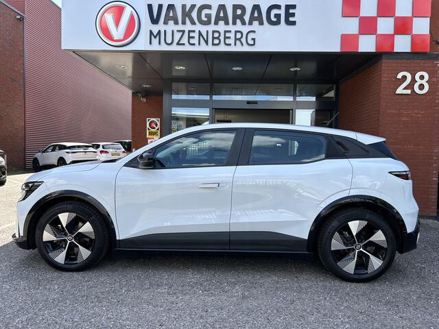 Renault MEGANE E-Tech EV40 Boost Charge Equilibre SOH 95% // FULL LED // APPLE CARPLAY / ANDROID AUTO // CAMERA // DIGITAAL DISPLAY // KEYLESS