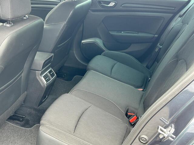 Renault MEGANE Estate 1.3 TCe Limited | Automaat | Navigatie | Parkeersensoren Achter | Climate Control |