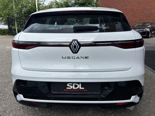 Renault MEGANE E-Tech EV40 Boost Charge Equilibre // FULL LED // STOEL + STUURWIELVERWARMING // CLIMA // APPLE CARPLAY / ANDROID AUTO // CAMERA // DIGITAAL DISPLAY // KEYLESS