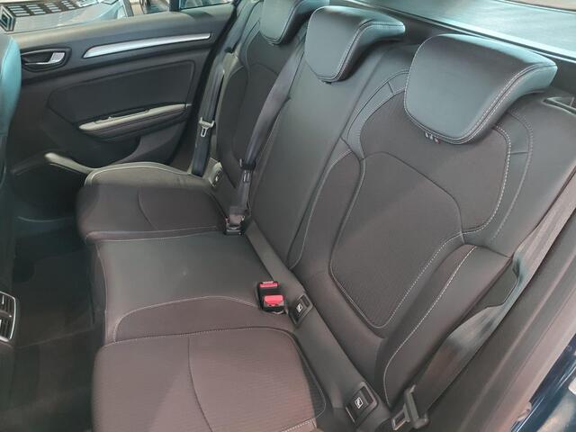 Renault MEGANE Estate 1.6 Plug-In Hybrid 160 Intens AUTOMAAT l TREKHAAK l BOSE l HEAD UP l CAMERA