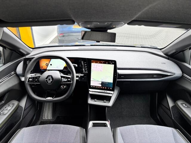 Renault MEGANE EV60 Techno 220 pk Pack Winter Harman Kardon All Seasons