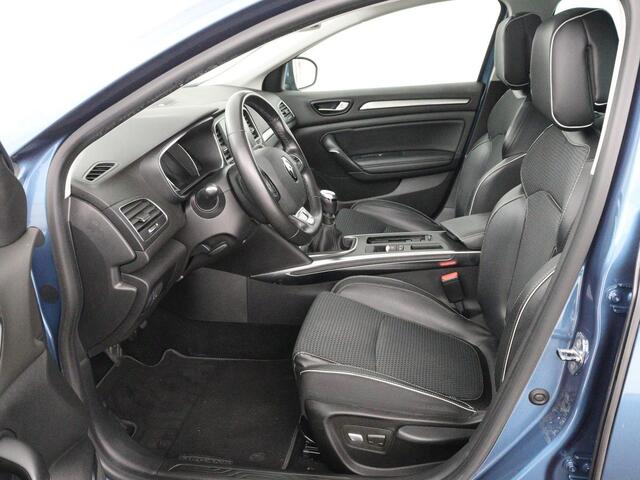 Renault MEGANE 1.2 TCe Bose | Panoramadak | Camera | Half leder | Park Assist | Massage | Bose Sound | Navigatie | Keyless | Cruise control | Bluetooth | Climate control | 2e eigenaar | Origineel NL