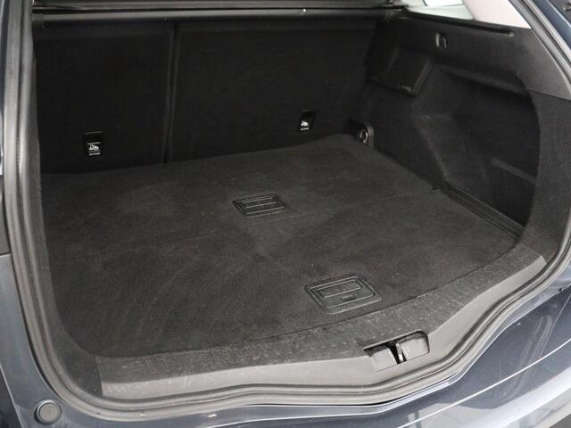 Renault MEGANE 1.2 TCe Zen | Trekhaak | Cruise control | Climate control | Bluetooth | Navigatie | DAB | 2e eigenaar