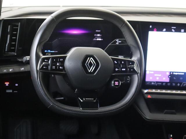 Renault MEGANE E-Tech EV60 Optimum Charge Iconic | Pack Augmented Vision & Advanced Driving Assist | Apple Carplay/Android | cruise control adaptief | electronic climate control | lederen bekleding | lichtmetalen velgen 5-spaaks 20" | navigatiesysteem | voorstoelen verw