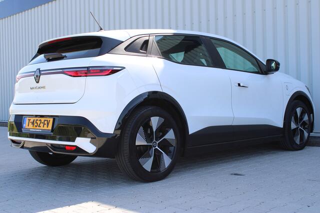Renault MEGANE E-Tech EV60 Optimum Charge Evolution | Incl. 12 maanden garantie | Stoel/stuurverwarming | Parkeercamera | Apple carplay/Android auto | Adaptieve cruise control | Climate control | Navigatie | DAB radio |