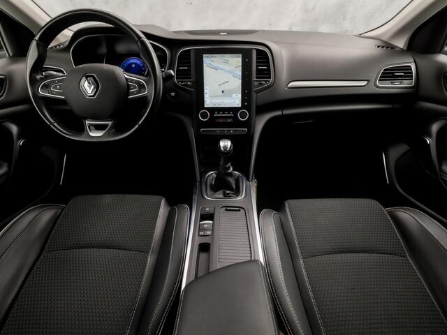 Renault MEGANE 1.2 TCe Bose (SCHUIFDAK, APPLE CARPLAY, GROOT NAVI, CAMERA, LEDER, GETINT GLAS, SPORTSTOELEN, BOSE AUDIO, ADAPTIVE CRUISE, KEYLESS, NIEUWSTAAT)