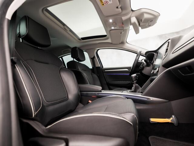 Renault MEGANE 1.2 TCe Bose (SCHUIFDAK, APPLE CARPLAY, GROOT NAVI, CAMERA, LEDER, GETINT GLAS, SPORTSTOELEN, BOSE AUDIO, ADAPTIVE CRUISE, KEYLESS, NIEUWSTAAT)