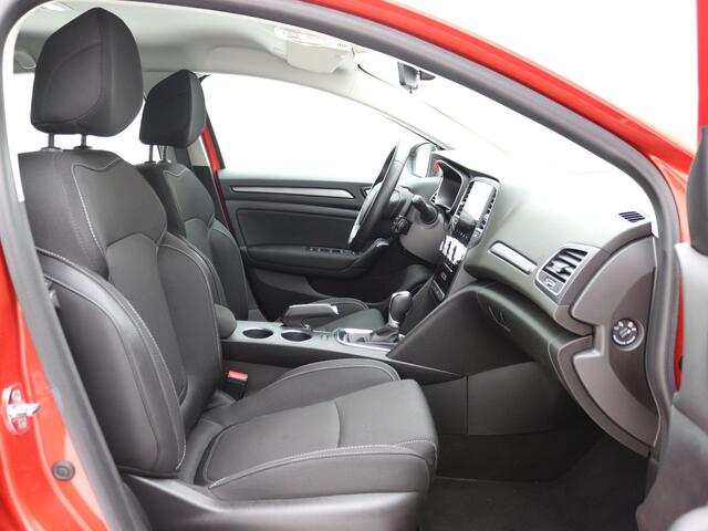 Renault MEGANE Estate 1.3 TCe Business Zen / Trekhaak / Carplay / 18'' GT wielen / PDC voor + achter