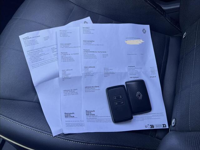 Renault MEGANE E-Tech EV60 Optimum Charge Iconic / Dealer onderhouden / SoH 93,39 % / Navigatie / Apple Carplay Android / Elektrische stoelen met lende ondersteuning / Stuur- & stoelverwarming / 20" LM wielen & All Season banden /