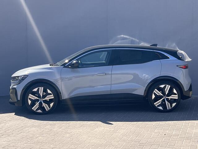 Renault MEGANE E-Tech EV60 Optimum Charge Iconic / Dealer onderhouden / SoH 93,39 % / Navigatie / Apple Carplay Android / Elektrische stoelen met lende ondersteuning / Stuur- & stoelverwarming / 20" LM wielen & All Season banden /