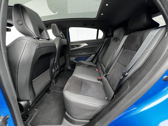 Renault Rafale E-Tech full hybrid 200 esprit Alpine Automaat / Trekgewicht 1.500 kg / Panoramadak / 4Control / Camera 360° / HUD / Navigatie / Harman Kardon Audio / 20"LM wielen /