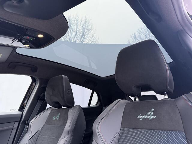 Renault Rafale E-Tech 4x4 plug-in hybrid 300 esprit Alpine / Fabrieksgarantie tot 04-2027 / Panoramadak / HUD / 360 Camera / Elektr Bestuurders Stoel / Stoel & Stuurwiel Verwarmd / 4 Control / Apple Carplay & Android Auto / Adpatieve Cruise / Clima / LED / DAB /