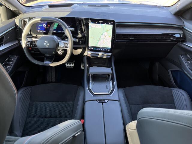 Renault Rafale 1.2 E-Tech 4x4 plug-in hybrid 300 PK atelier Alpine / Panoramadak / Harman Kardon / Head-up display /