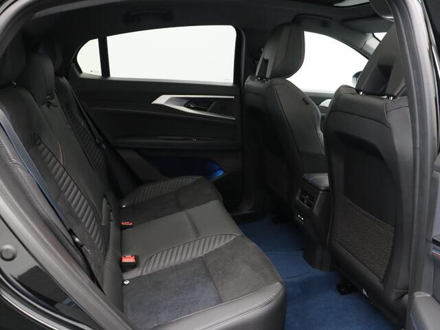 Renault Rafale E-Tech 4x4 plug-in hybrid 300pk atelier Alpine | Vijf jaar garantie | Harman Kardon | Panoramisch dak | HUD | Voorruitverwarming |