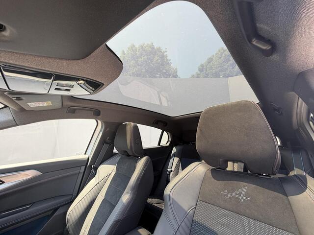 Renault Rafale E-Tech 4x4 plug-in hybrid 300 esprit Alpine / Panoramadak / Fabrieksgarantie tot 9-2027 / Head up display / Harman&Kardon / 360 camera / Elektr. stoelen + massage / Adaptieve Cruise / Dodehoek Detectie /