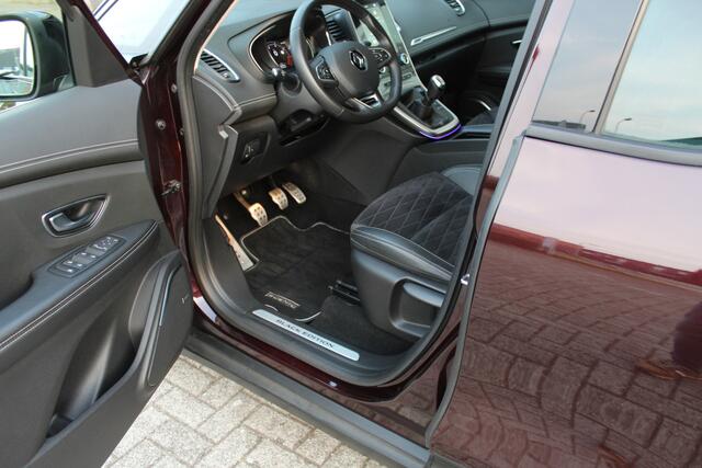 Renault SCENIC 1.3 TCe Black Edition Clima-Cruise-Bose-Navi-Camera-Led