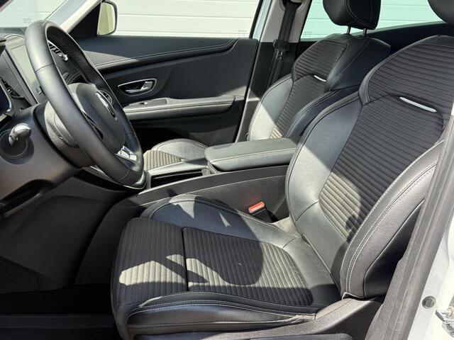 Renault SCENIC 1.3 TCe Intens / Navi / Cruise / Camera / Easy parking / Stoelverwarming / Clima / sensoren voor / Keyless