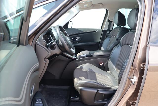 Renault SCENIC 1.3 TCe Intens Automaat | 7 persoons | Adaptive Cruise | Navigatie | Climate Control | Trekhaak