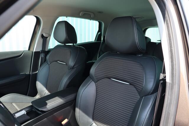 Renault SCENIC 1.3 TCe Intens Automaat | 7 persoons | Adaptive Cruise | Navigatie | Climate Control | Trekhaak