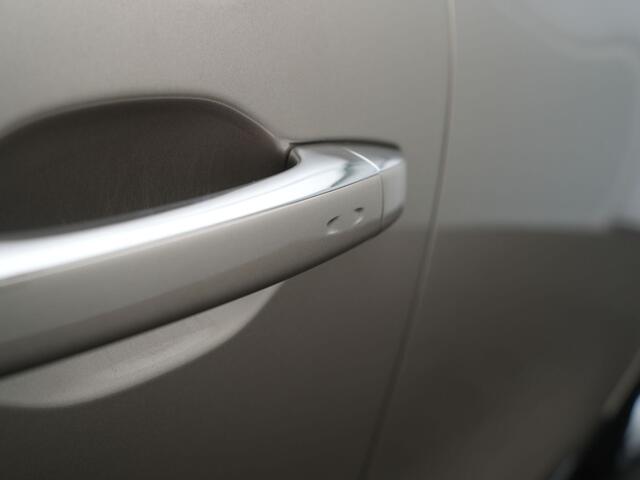 Renault SCENIC TCe 130 Intens - RIJKLAARPRIJS - All Seasonbanden - Stoelverwarming - Massage