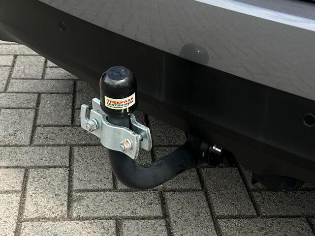 Renault SCENIC 1.2 TCe 130 Bose NL AUTO | PDC VOOR & ACHTER | PANO | TREKHAAK | HEAD - UP |