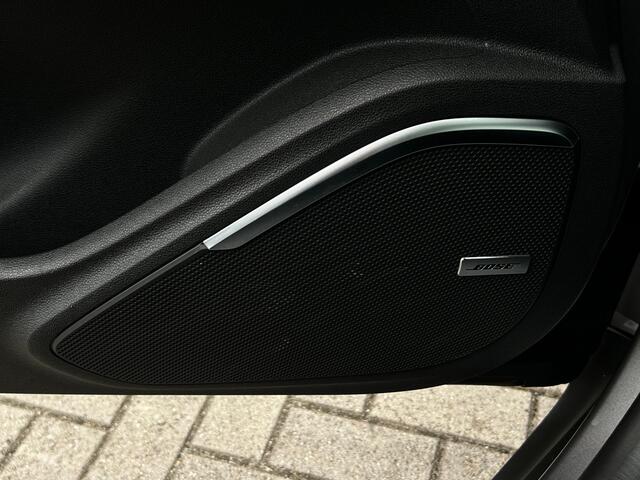 Renault SCENIC 1.2 TCe 130 Bose NL AUTO | PDC VOOR & ACHTER | PANO | TREKHAAK | HEAD - UP |