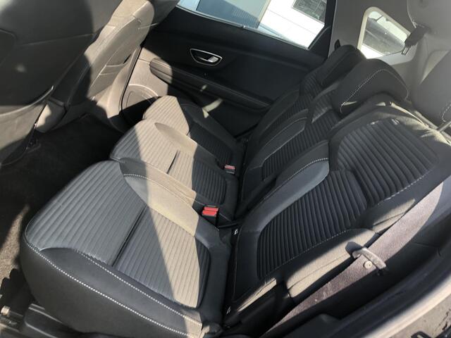 Renault SCENIC 1.3 TCe 140 EDC Limited Automaat