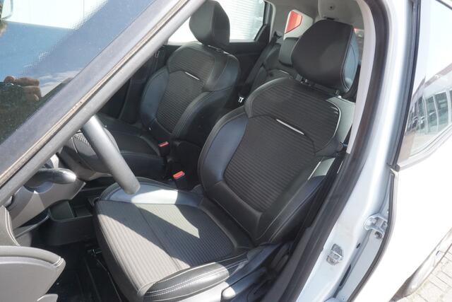 Renault SCENIC 1.5 dCi | Trekhaak | Navigatie | Cruise Control | Airco |