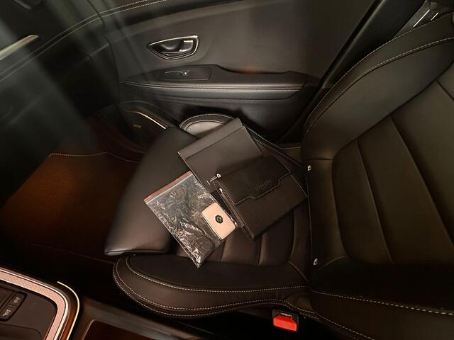 Renault SCENIC 1.3 TCe Initiale Paris Pano/Trekhaak/Dealer onderhouden/NIEUWSTAAT