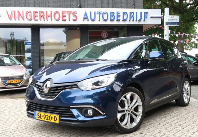 Renault SCENIC 1.3 TCe * Zen * Automaat * 140 Pk Benzine 4-Cilinder * * Navigatie * Cruise Control * 3 Stoelen 2e Zitrij * 20" L.M. Velgen * Keyless Entry & Start Button * Eerste eigenaar * Kilometer Autopas & Alle nota's aanwezig * Vingerhoets; Vierde Generatie Eerstek