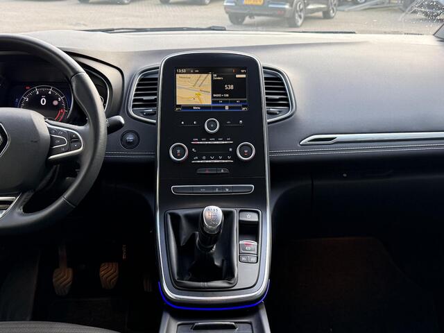 Renault SCENIC 1.3 TCe Intens | Trekhaak | 1e eigenaar | 100% dlr onderhouden | Navigatie | Achteruitrijcamera | Climate Control | DAB | Cruise Control | Dodehoek detectie |