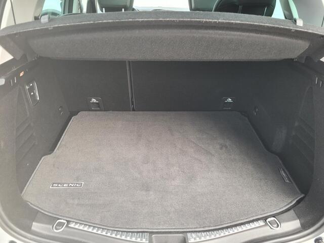 Renault SCENIC 1.3 TCe Initiale Paris | Automaat | Leder | Head-Up Display | Panoramadak | Bose Audio | Trekhaak