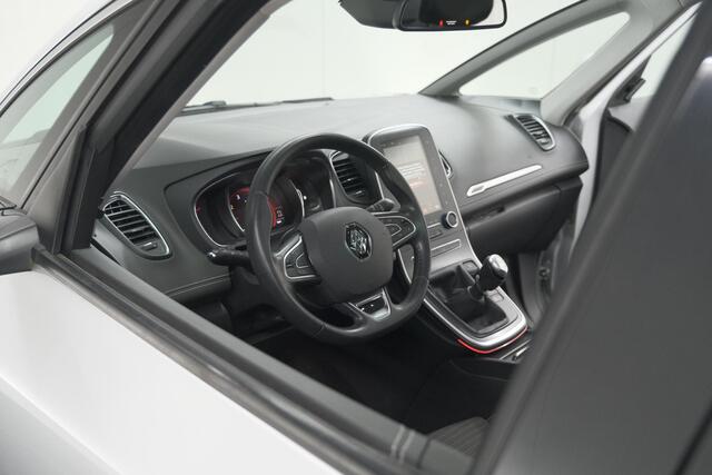 Renault SCENIC TCe 130 Intens | Trekhaak | Camera | Panoramadak | Navigatie