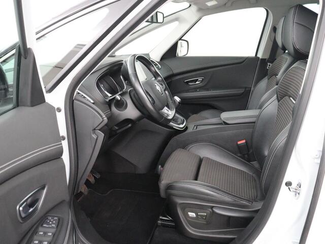 Renault SCENIC 1.3 TCe Bose | Carplay | Camera | Trekhaak | Navigatie | LED | LM | Half Leer | Climate controle | Cruise control | Massagestoel