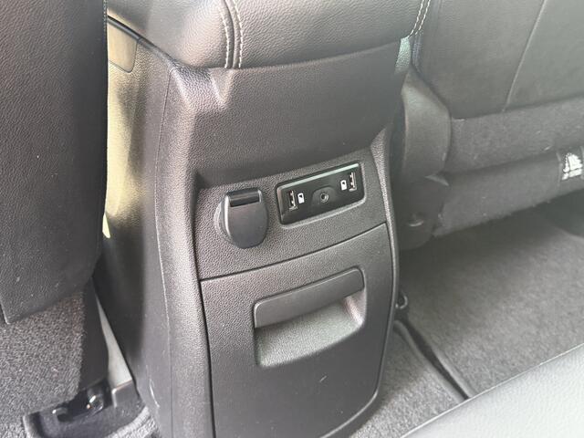 Renault SCENIC BWJ 2017 | 1.5DCI 111PK Bose AUTOMAAT | TREKHAAK | LEER | HEAD UP | CLIMA | NAVI | CAMERA A | CARPLAY | PARKPILOT | PDC 2X |