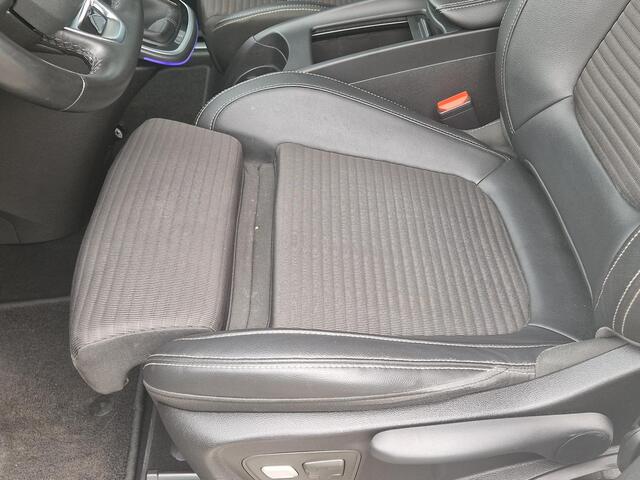 Renault SCENIC 1.2 TCe Bose | Trekhaak | Pack Easy Park | Massagestoelen | Dode hoek herkenning | 20 inch lmv | Camera achter | Groot Navigatiescherm