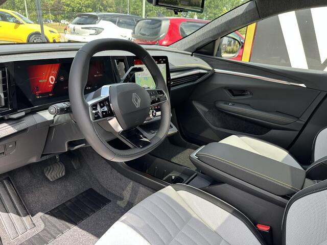 Renault SCENIC E-Tech Iconic 220 pk Long Range l Meer dan ¤ 3.000 voorraadvoordeel l 5 jaar fabrieksgarantie l 8 jaar batterijgarantie