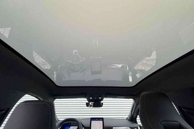 Renault Symbioz 1.6 E-Tech full hybrid 145 iconic PACK LIGHT & SOUND (GLAZEN DAK/HARMAN KARDON) 360GR. CAMERA/ PACK WINTER (VERWARBARE STOELEN, STUUR EN VOORRUIT) / ETC... FULL OPTIONS! RIJKLAAR!