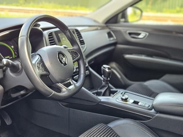 Renault TALISMAN Estate 1.5 dCi /Bose/Massage/Led/Camera/PDC!