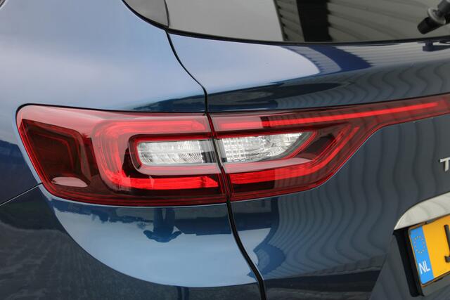 Renault TALISMAN Estate 1.3 TCe Limited | Incl. 12 maanden garantie | Cruise control | Climate control | DAB radio | Parkeersensoren | Navigatie | Bluetooth |