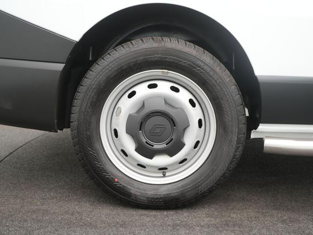 Renault TRAFIC 2.0 Blue dCi 130 T30 L2H1 Start - All seasonbanden - Achteruitrijcamera - Sidebars - Trekhaak