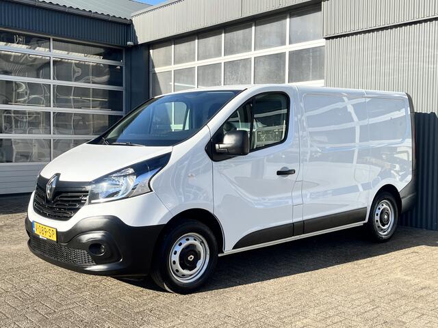 Renault TRAFIC 1.6 dCi L1H1 122pk Airco Cruise control Kastinrichting Trekhaak 2000kg trekgewicht Bluetooth telefoon voorbereiding Schuifdeur 2-Persoons 1e eigenaar Euro 6