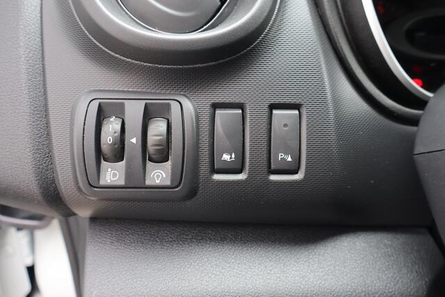 Renault TRAFIC 2.0 dCi 120 T29 L1H1 Comfort 3 Zits | Trekhaak | Led | DAB | Sensoren | Airco | Cruise | BTW | NAP | Volledig Dealer Onderh.