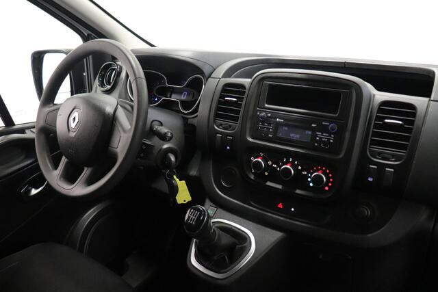 Renault TRAFIC 2.0 dCi 120PK - EURO 6 - Airco - Camera - ¤ 13.900,- Excl.