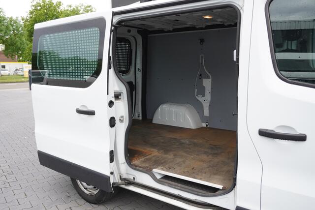 Renault TRAFIC 1.6 dCi 125PK EURO 6 - Airco - Navi - Cruise - ¤ 11.950,- Excl.