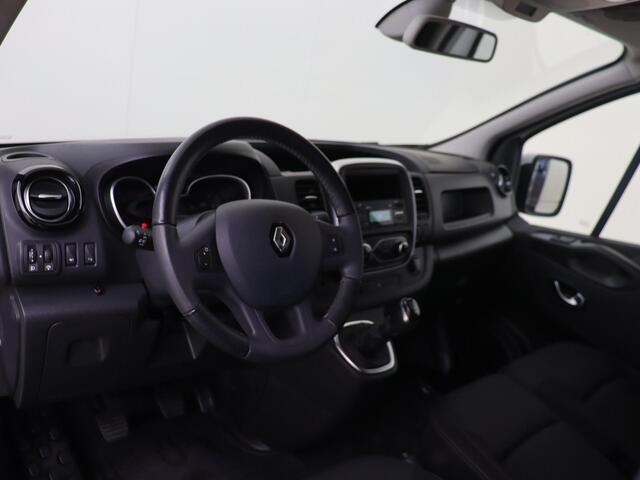 Renault TRAFIC 2.0 dCi 170Pk T30 L2H1 Luxe | Climate Control | Parkeersensoren Achter | Achteruitrijcamera | Bluetooth Telefoon Voorbereiding | Cruise Control | Trekhaak |